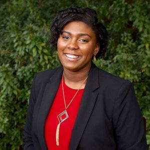 Meet your Posher, Sakiya